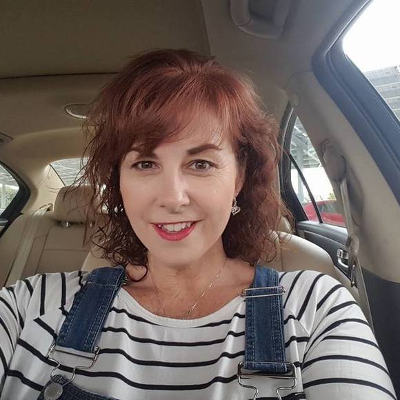 Meet your Posher, Katy - Picture 1 of 1